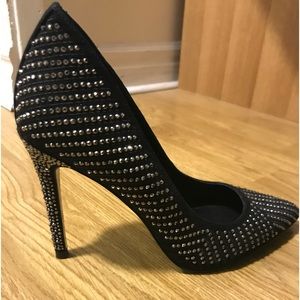 STUNNING!!!! Crystal studded Pumps. Very Rare!!! Size 8.